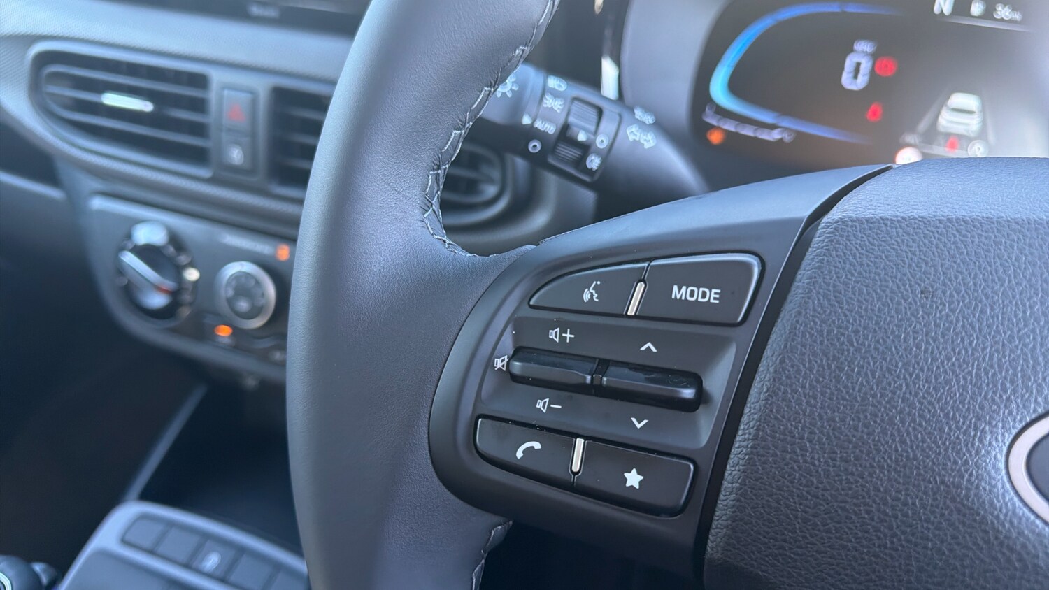 Used Hyundai i10 2025 for sale - 77744185: Photo 31