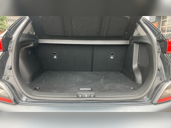 Used Hyundai KONA 2022 for sale - 76220695: Photo 4
