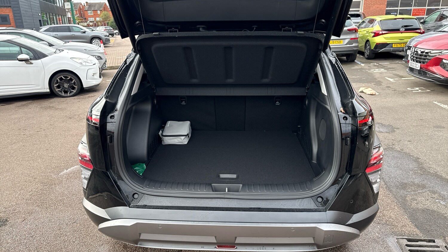 Used Hyundai KONA 2025 for sale - 76504411: Photo 4