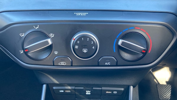 Used Hyundai i20 2021 for sale - 76220690: Photo 38