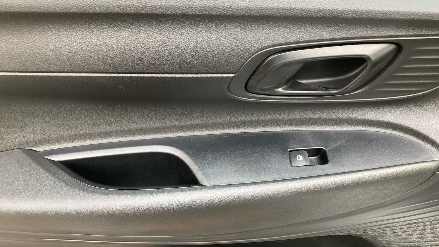 Used Hyundai i20 2024 for sale - 76078045: Photo 45