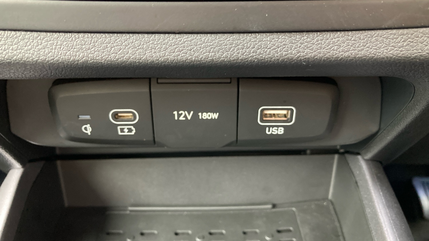 Used Hyundai i10 2024 for sale - 76114857: Photo 27