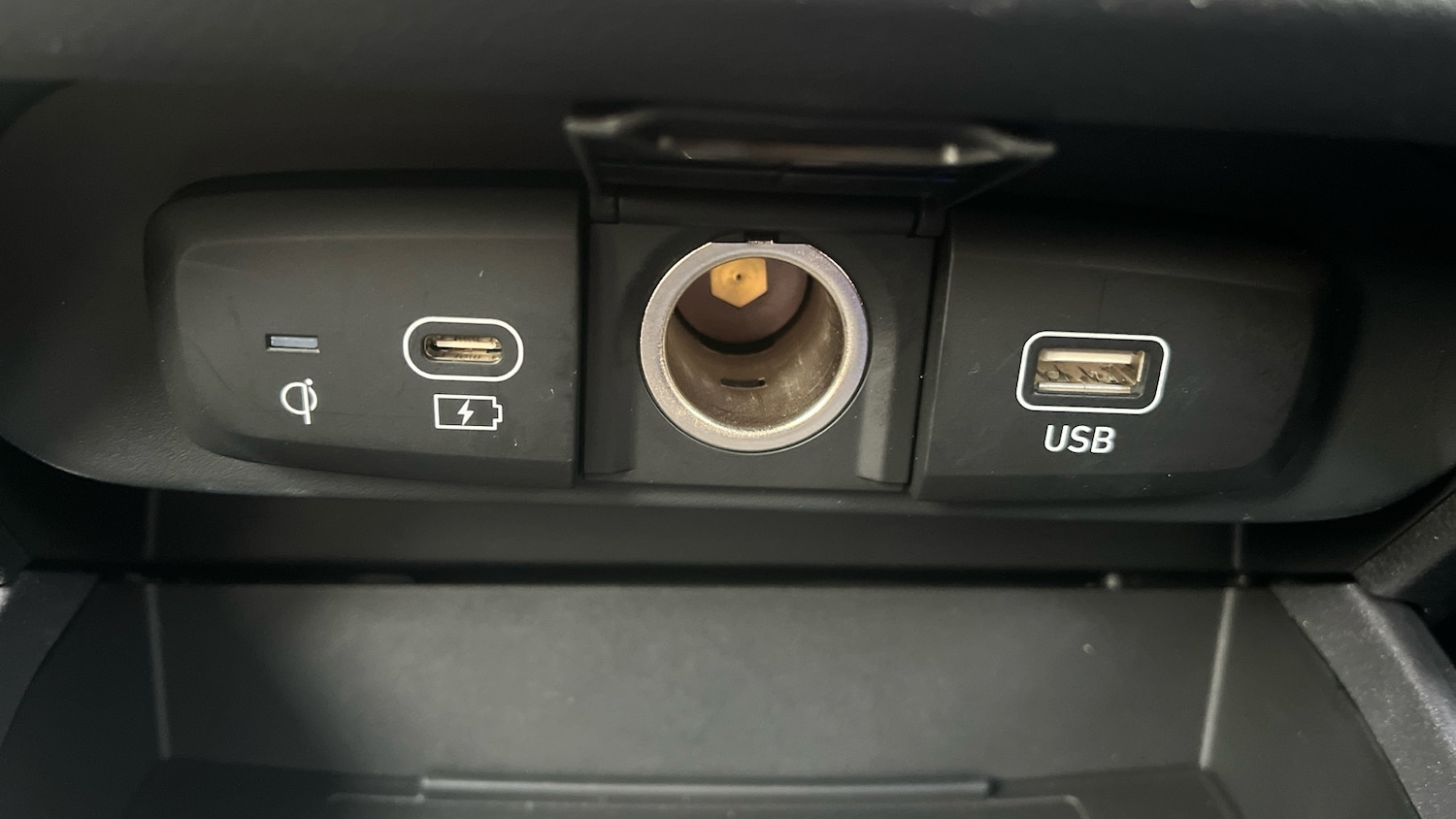 Used Hyundai i10 2024 for sale - 76115734: Photo 32