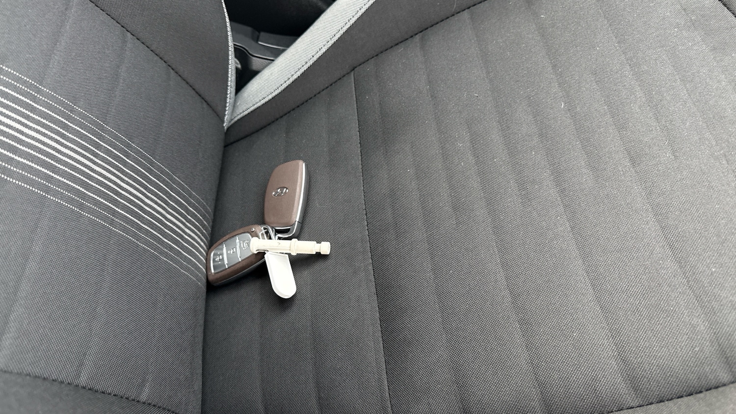 Used Hyundai i10 2023 for sale - 77687369: Photo 20