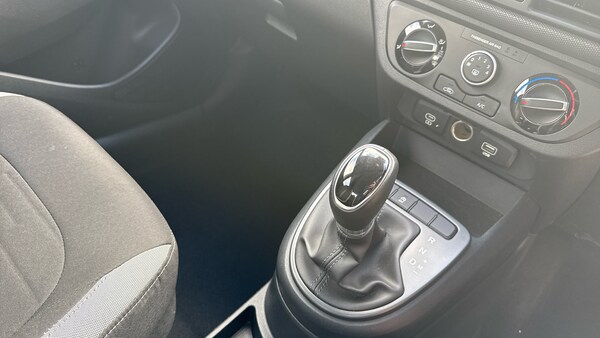 Used Hyundai i10 2024 for sale - 76146533: Photo 13