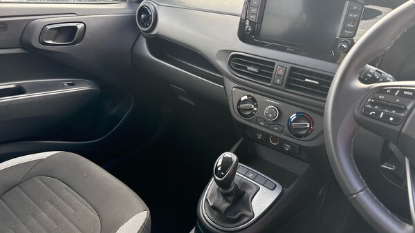 Used Hyundai i10 2024 for sale - 76146533: Photo 14