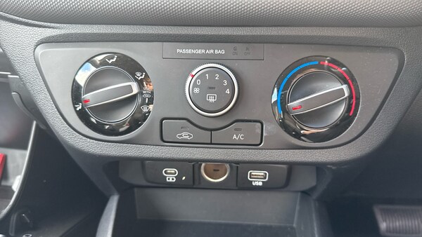 Used Hyundai i10 2024 for sale - 76146533: Photo 22