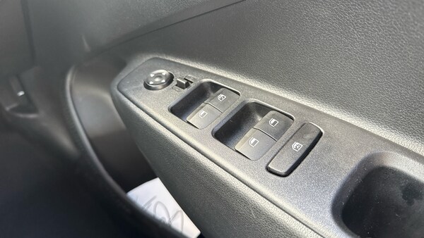 Used Hyundai i10 2024 for sale - 76146533: Photo 25