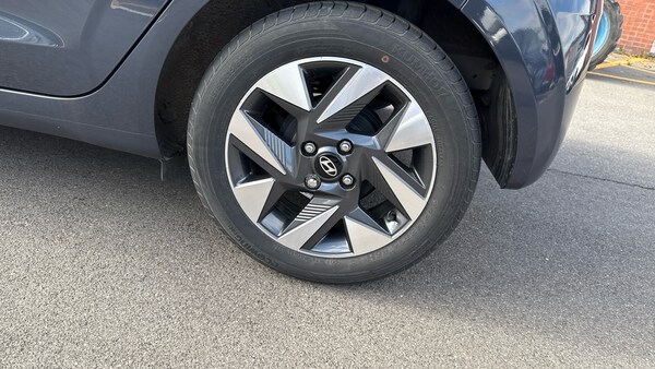 Used Hyundai i10 2024 for sale - 76146533: Photo 33