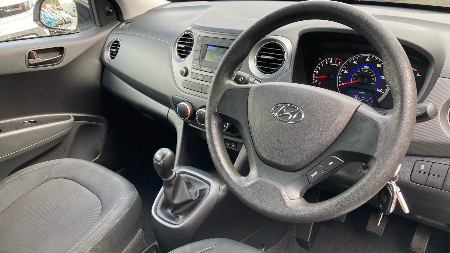 Used Hyundai i10 2019 for sale - 76366259: Photo 11
