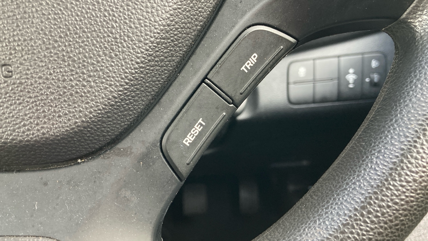 Used Hyundai i10 2019 for sale - 76366259: Photo 19