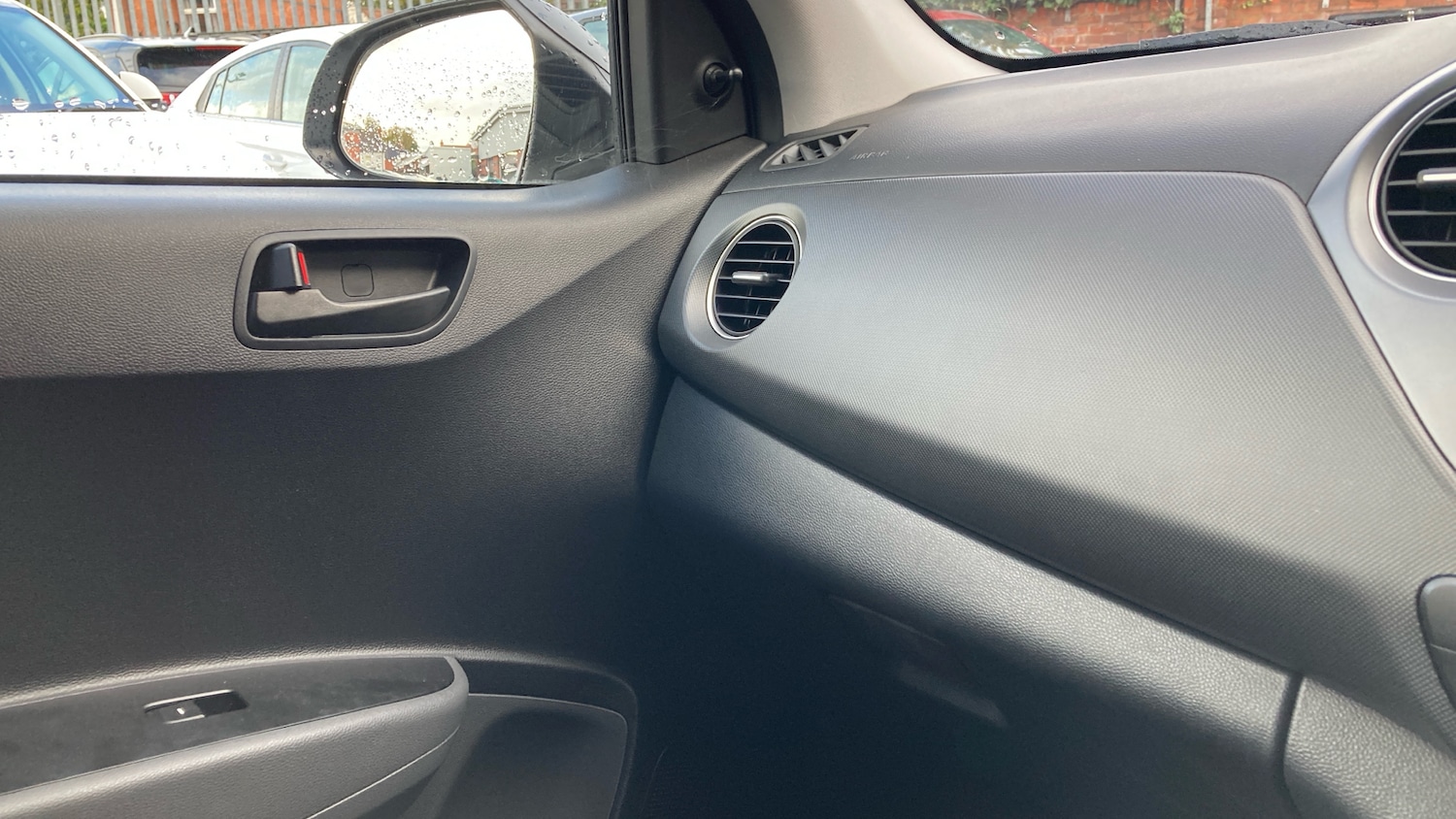 Used Hyundai i10 2019 for sale - 76366259: Photo 27