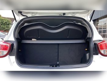 Used Hyundai i10 2019 for sale - 76366259: Photo