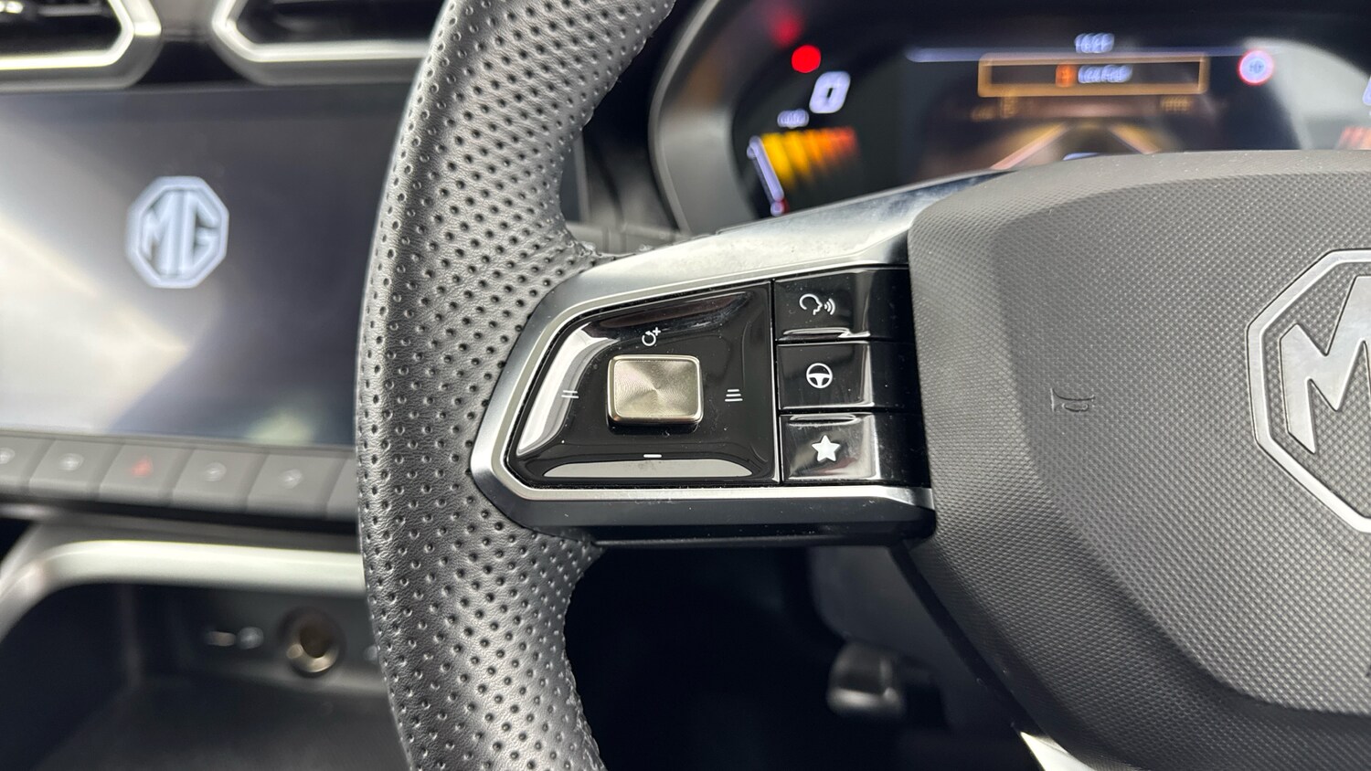 Used MG MG ZS 2024 for sale - 77883838: Photo 17