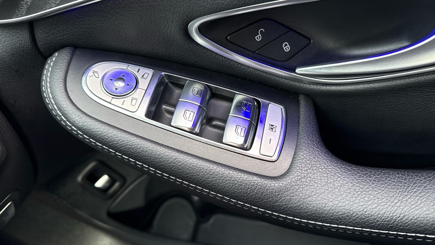 Used Mercedes-Benz C Class 2020 for sale - 77718502: Photo 32