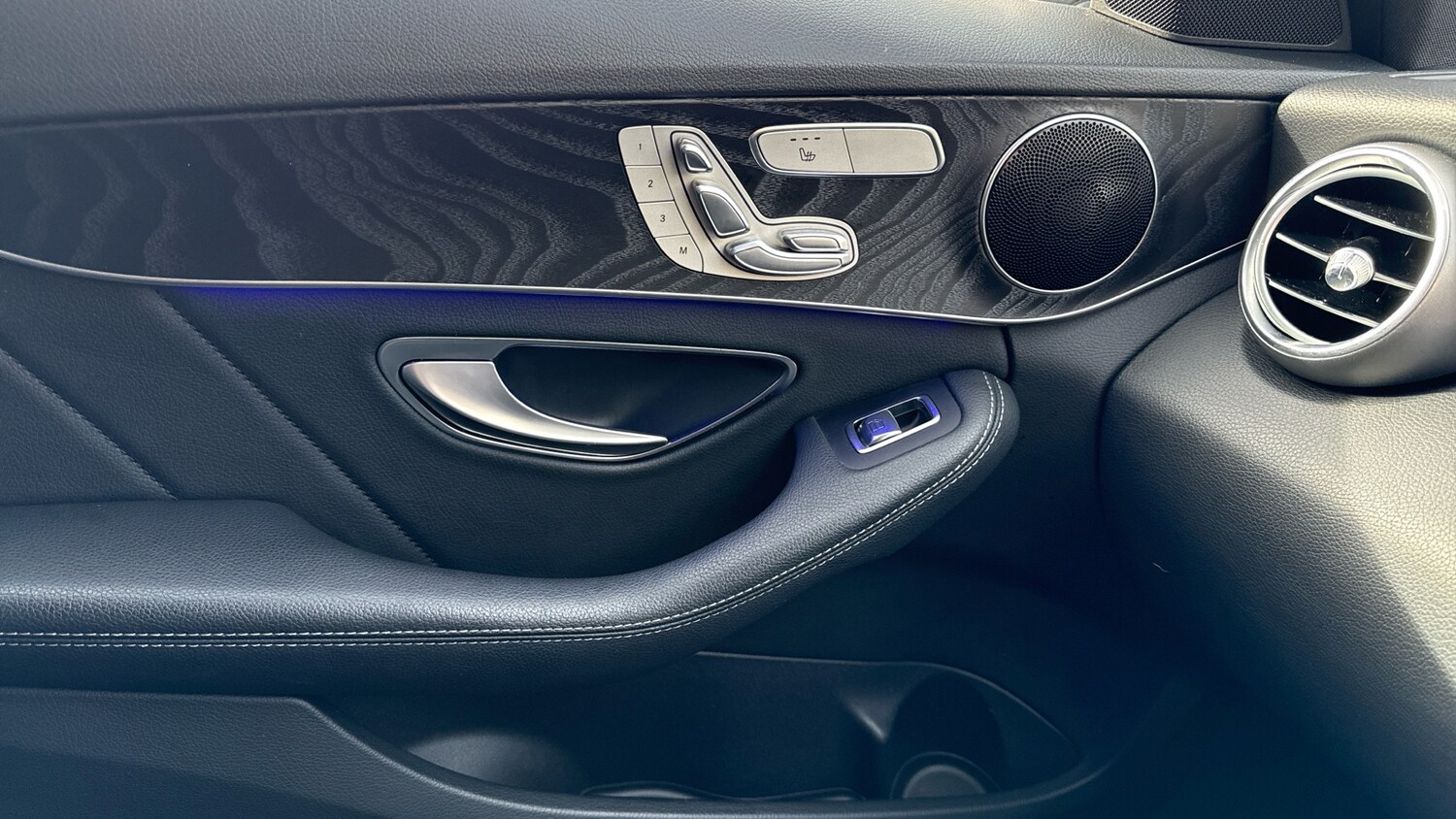 Used Mercedes-Benz C Class 2020 for sale - 77718502: Photo 33