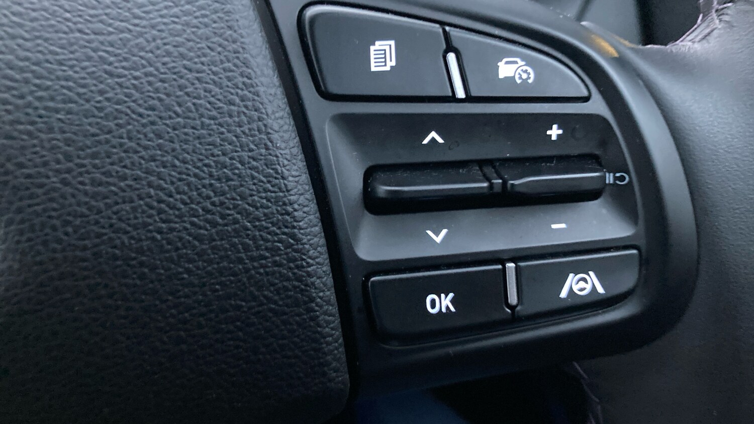 Used Hyundai i10 2024 for sale - 76532090: Photo 29