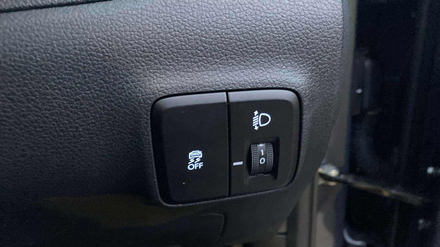 Used Hyundai i10 2024 for sale - 76532090: Photo 30