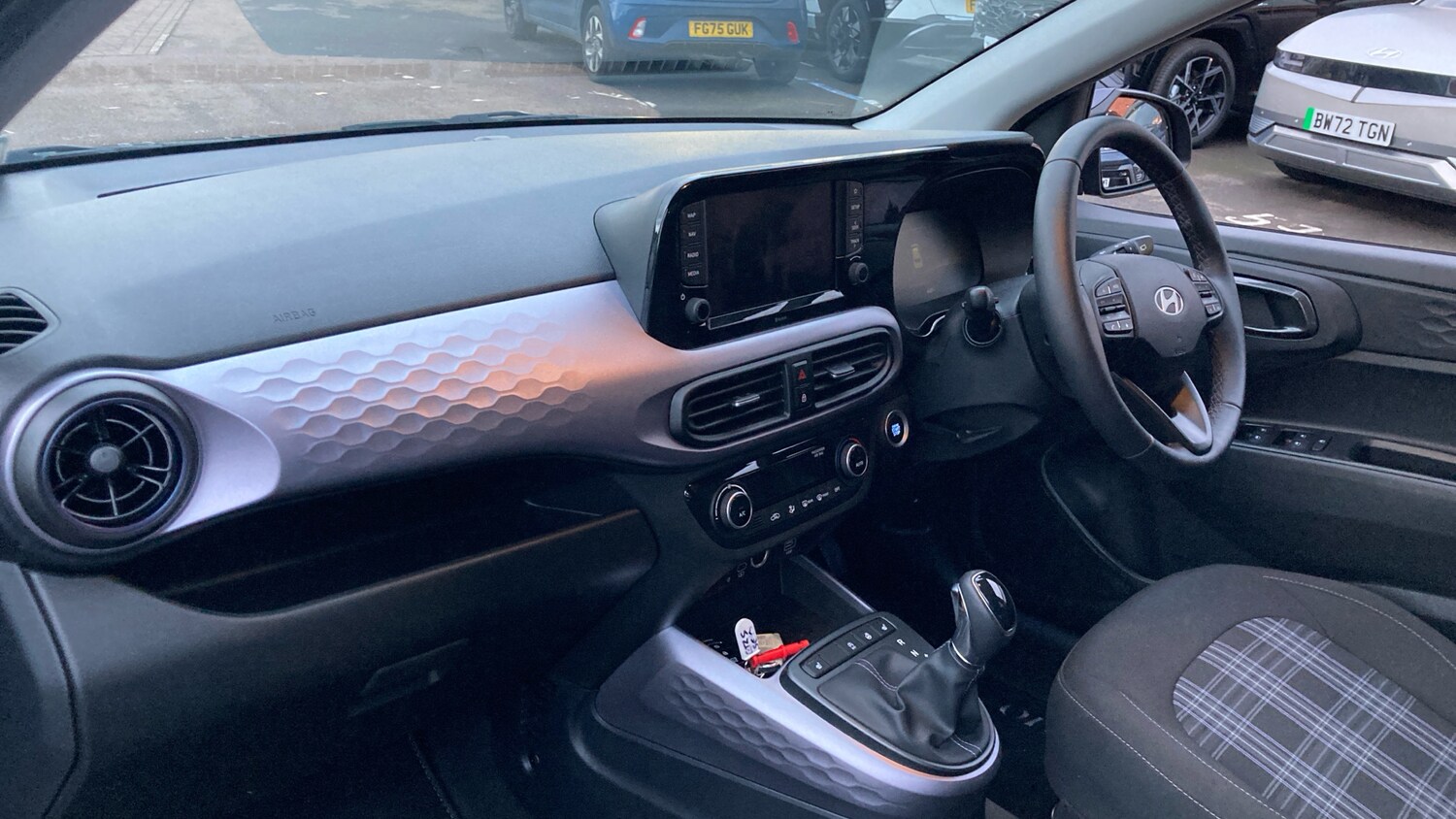 Used Hyundai i10 2024 for sale - 76532090: Photo 9