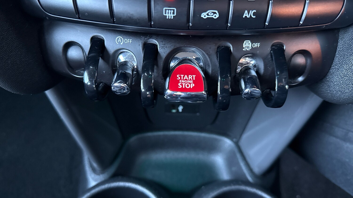 Used MINI Hatch 2019 for sale - 76682237: Photo 24