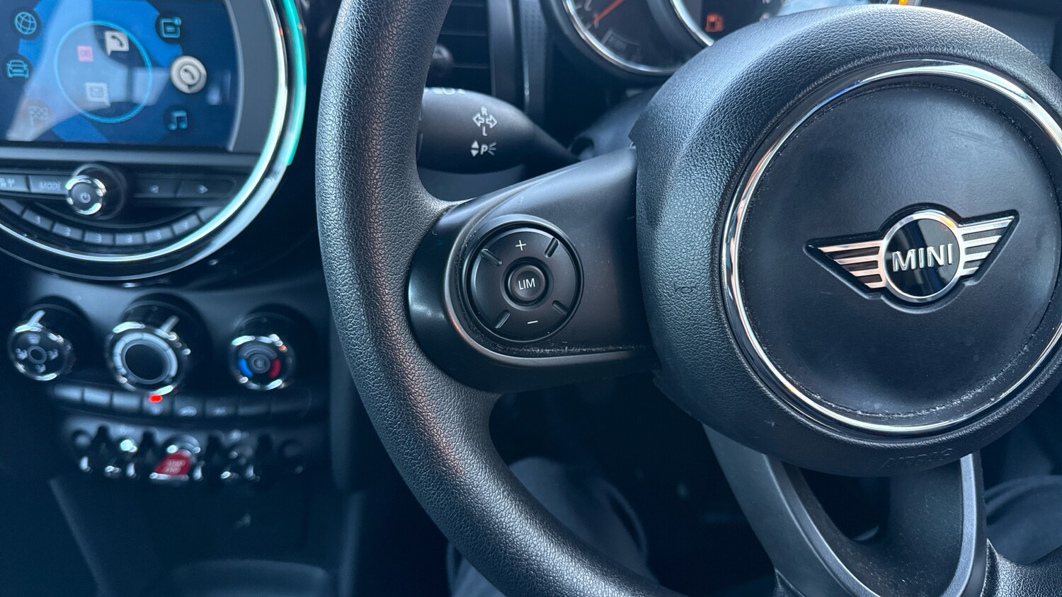 Used MINI Hatch 2019 for sale - 76682237: Photo 28