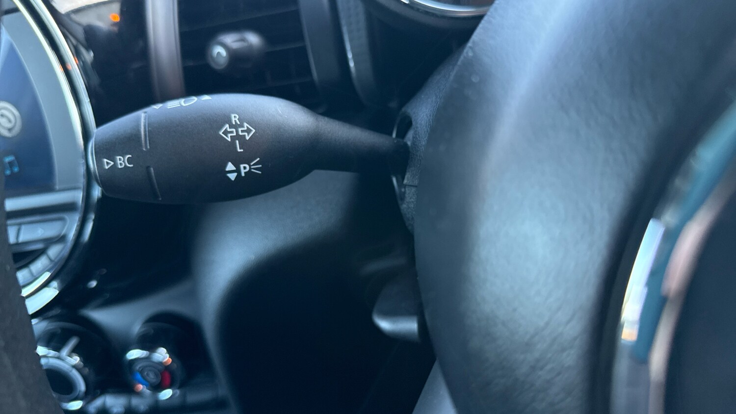 Used MINI Hatch 2019 for sale - 76682237: Photo 31