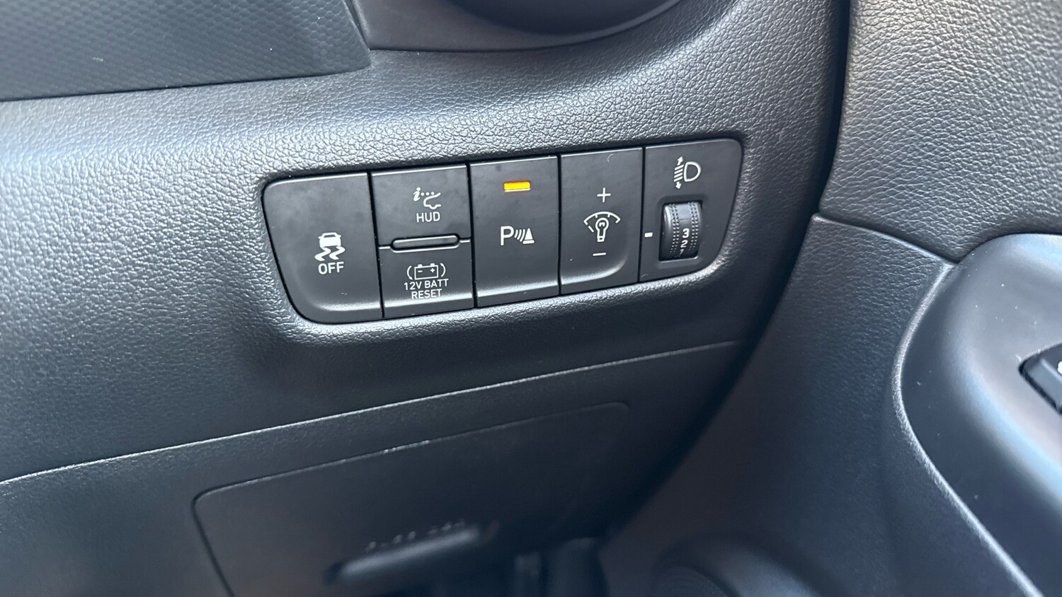 Used Hyundai KONA 2021 for sale - 76612506: Photo 34