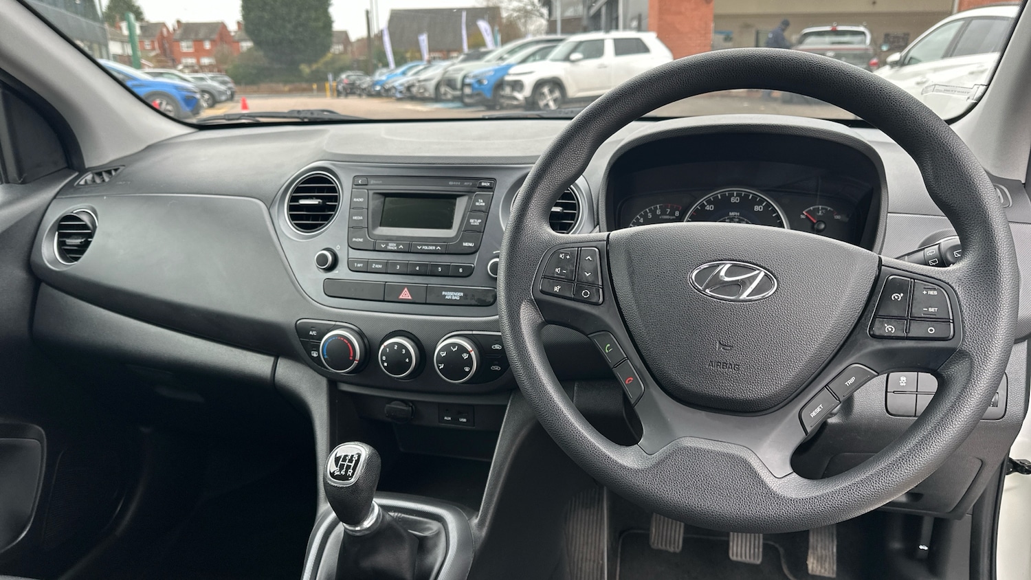 Used Hyundai i10 2018 for sale - 77136079: Photo 10