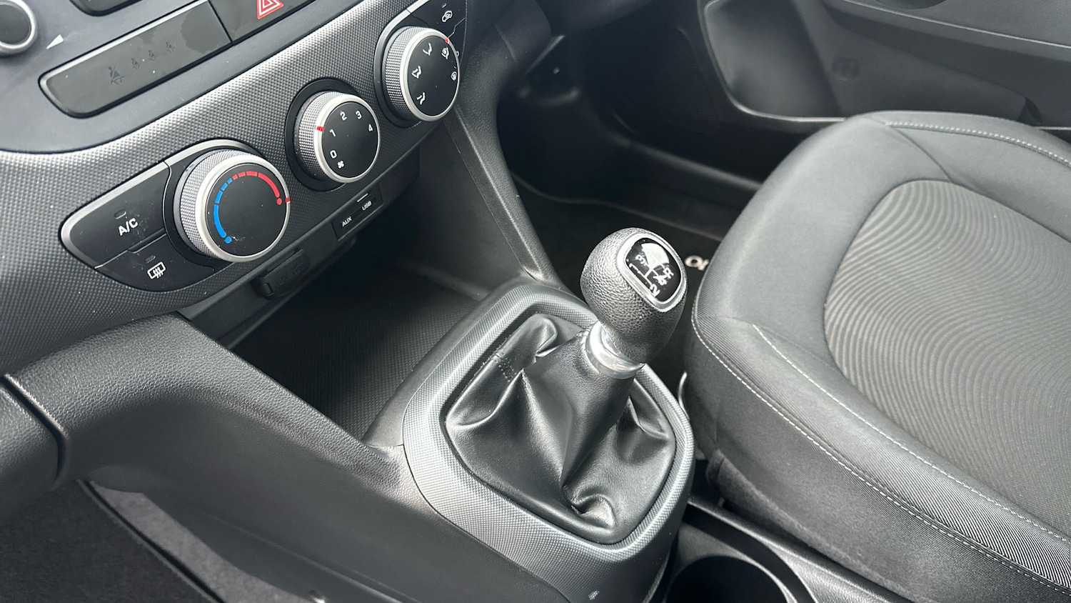 Used Hyundai i10 2018 for sale - 77136079: Photo 13