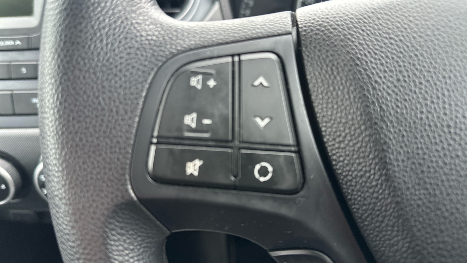 Used Hyundai i10 2018 for sale - 77136079: Photo 24