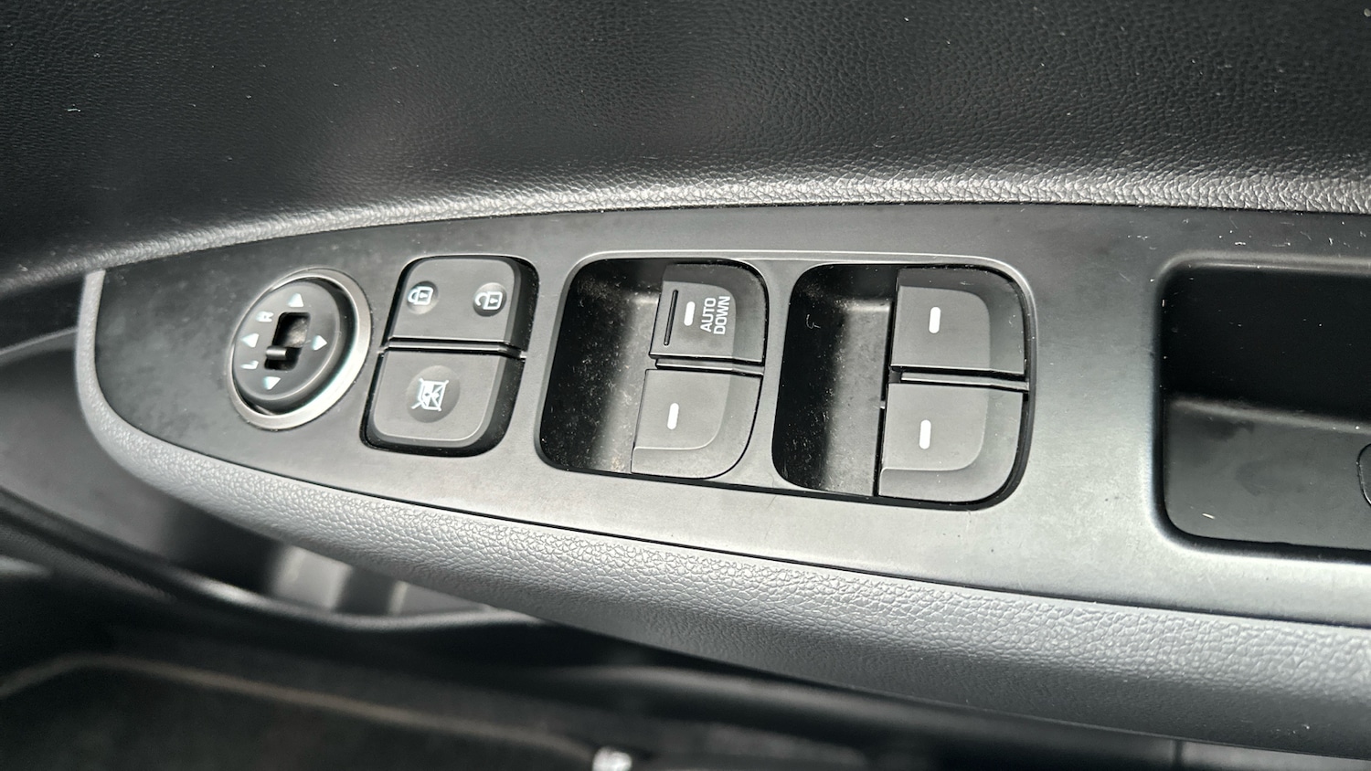 Used Hyundai i10 2018 for sale - 77136079: Photo 26