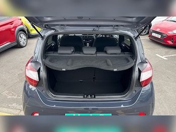 Used Hyundai i10 2023 for sale - 78879692: Photo