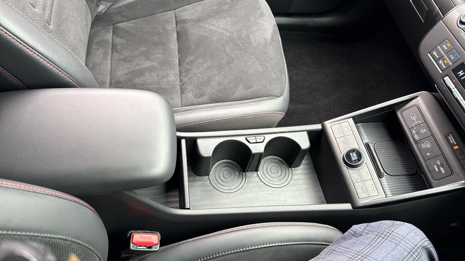 Used Hyundai KONA 2025 for sale - 76492076: Photo 35