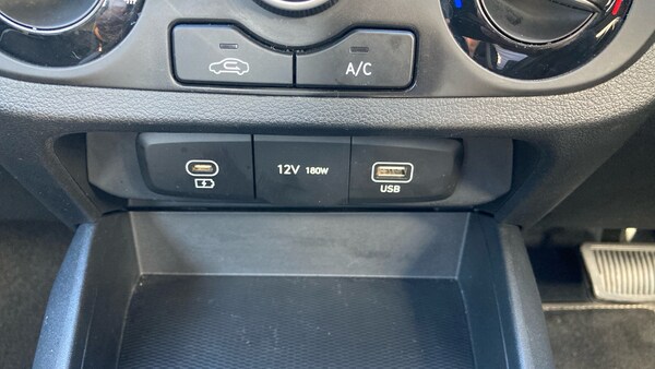 Used Hyundai i10 2023 for sale - 76146526: Photo 35