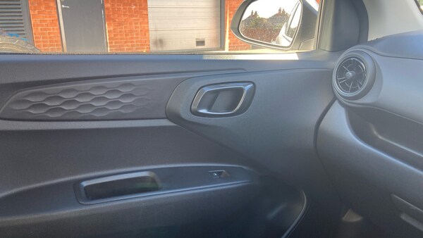 Used Hyundai i10 2023 for sale - 76146526: Photo 37