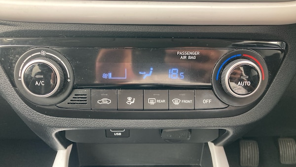 Used Hyundai i10 2022 for sale - 76299751: Photo 29
