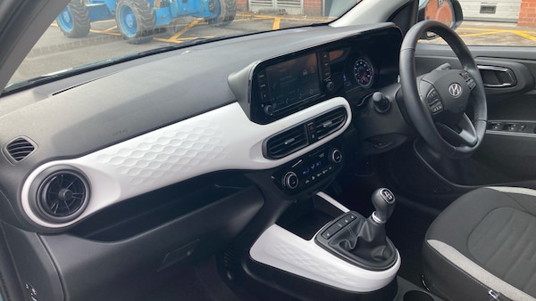 Used Hyundai i10 2022 for sale - 76299751: Photo 9