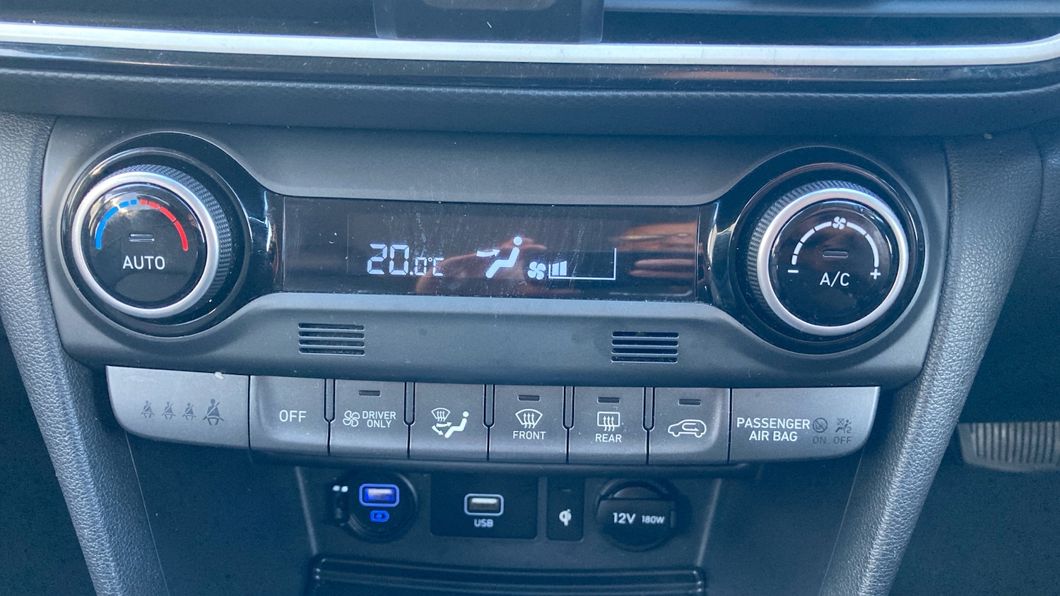 Used Hyundai KONA 2020 for sale - 76720401: Photo 28