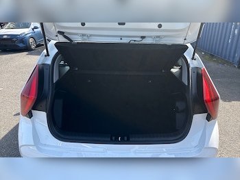 Used Hyundai BAYON 2024 for sale - 78177402: Photo