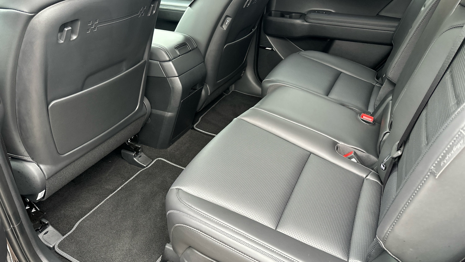 Used Hyundai Santa Fe 2025 for sale - 77088081: Photo 16