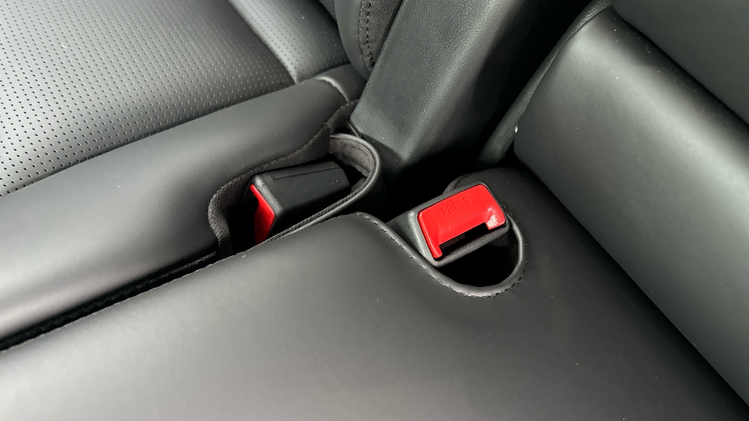 Used Hyundai Santa Fe 2025 for sale - 77088081: Photo 17