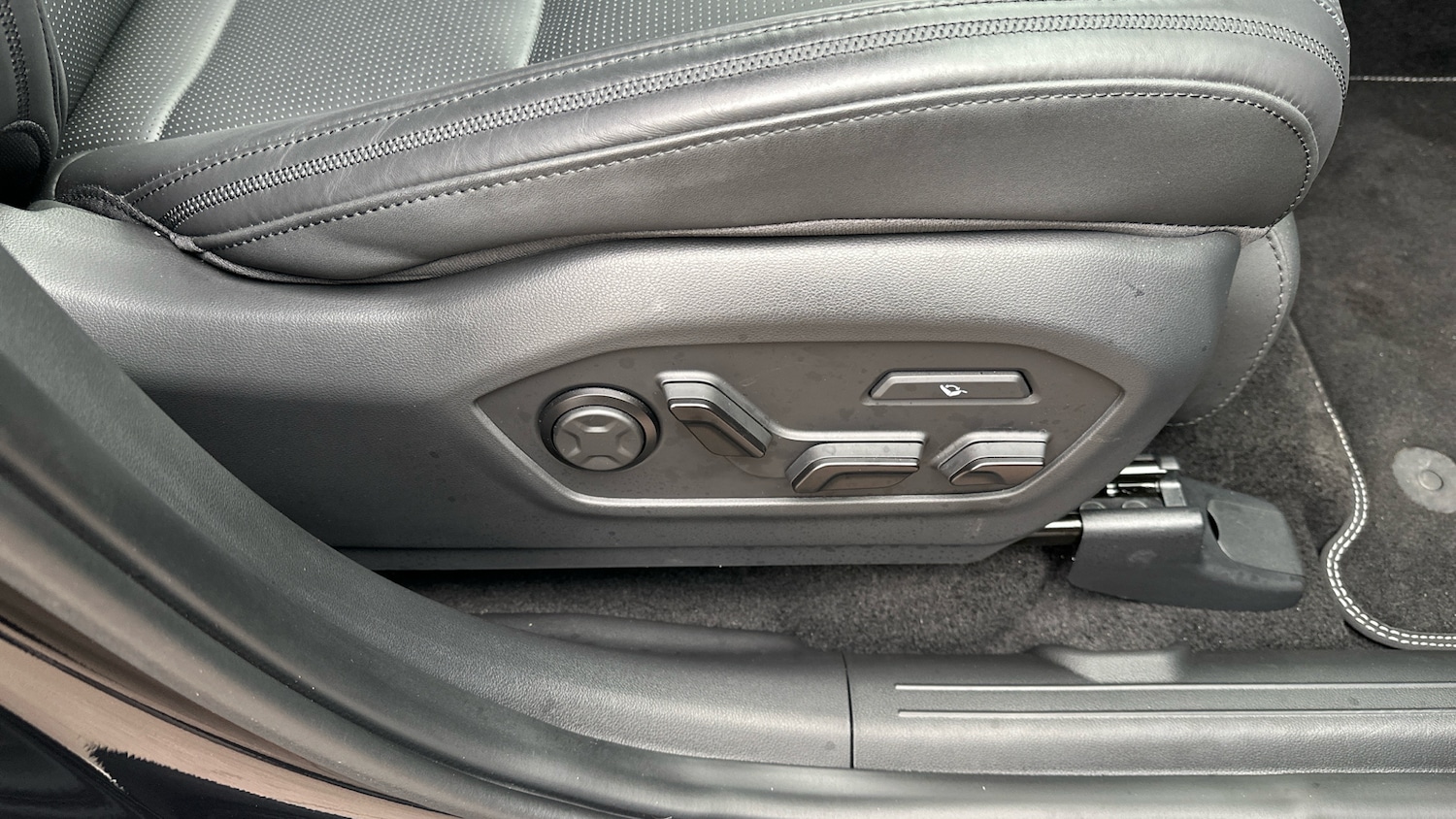 Used Hyundai Santa Fe 2025 for sale - 77088081: Photo 35