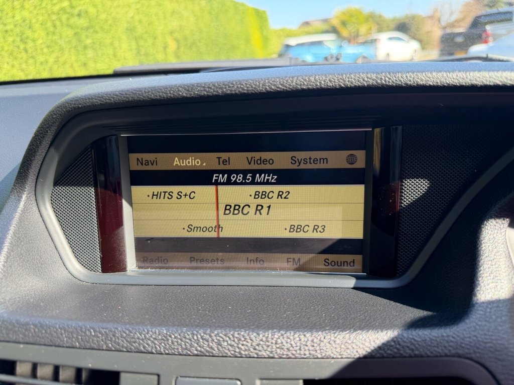 Used Mercedes-Benz E Class 2012 for sale - 77966964: Photo 10