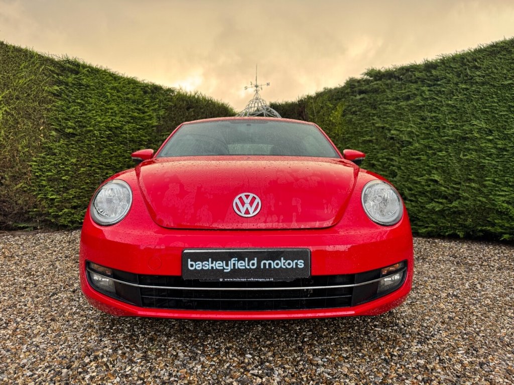 Used Volkswagen Beetle 2014 for sale - 76430011: Photo 2