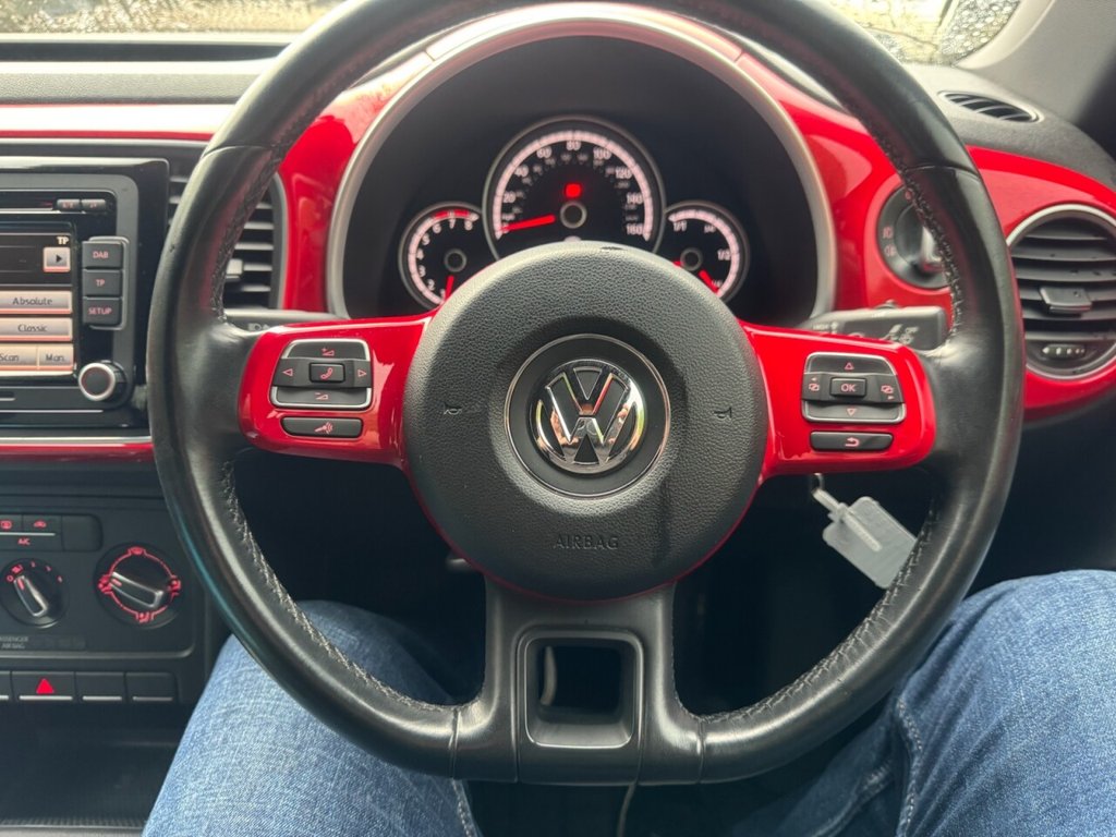 Used Volkswagen Beetle 2014 for sale - 76430011: Photo 21