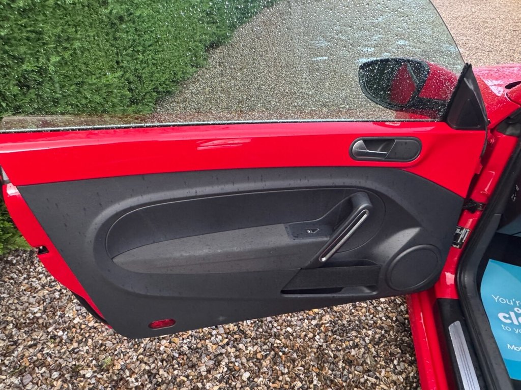 Used Volkswagen Beetle 2014 for sale - 76430011: Photo 9