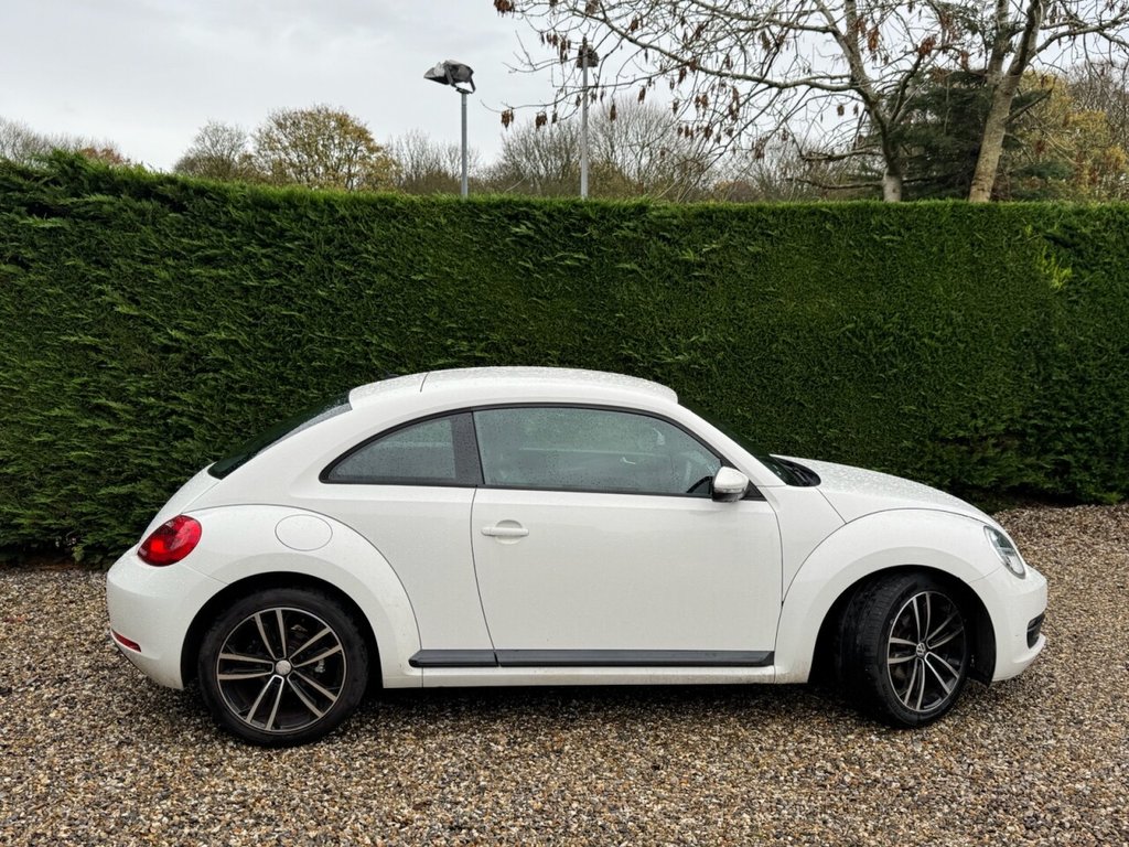 Used Volkswagen Beetle 2013 for sale - 76559151: Photo 2