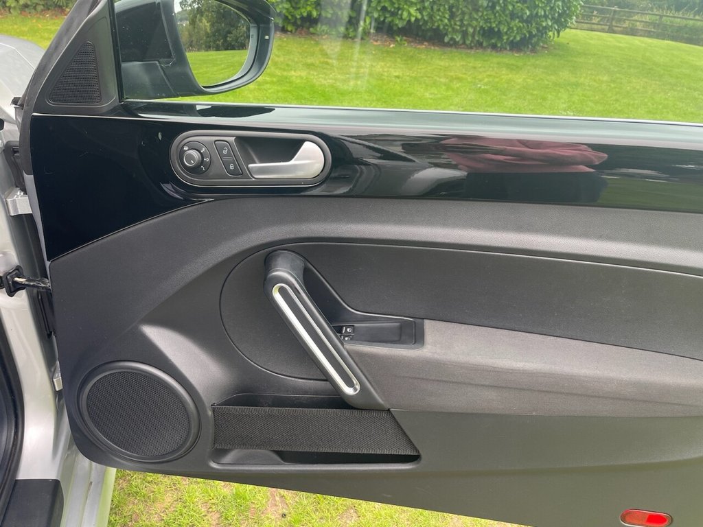 Used Volkswagen Beetle 2016 for sale - 76909812: Photo 35