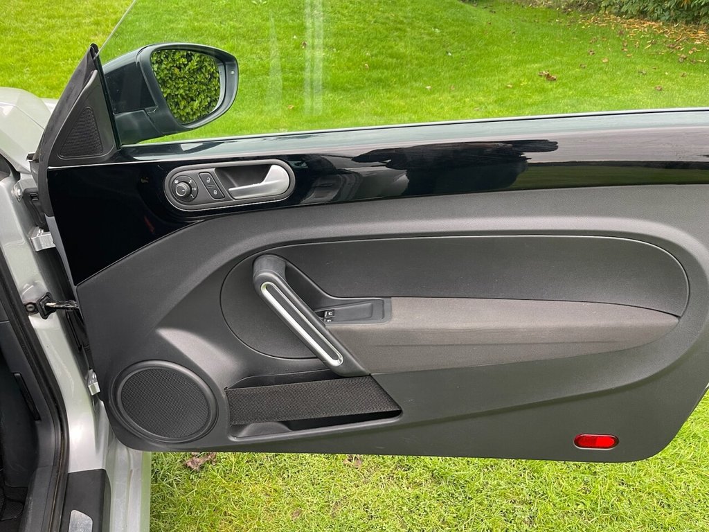 Used Volkswagen Beetle 2016 for sale - 76909812: Photo 38