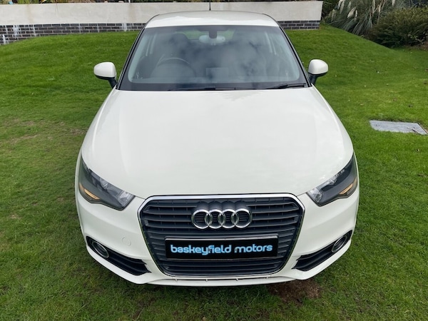 Used Audi A1 2011 for sale - 76210790: Photo 2